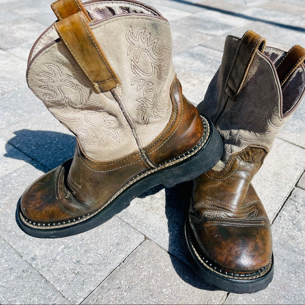 These Fat Baby Aritas are so comfortable as definitely made to last. size 6B.